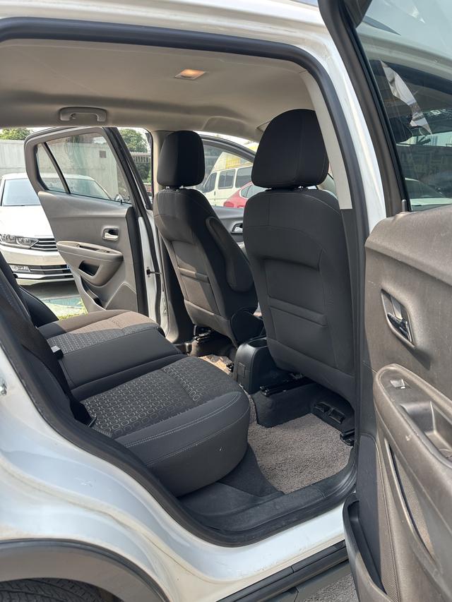 Chevrolet Trax 2014 1.4T Automatic 2WD Comfort – фото 9