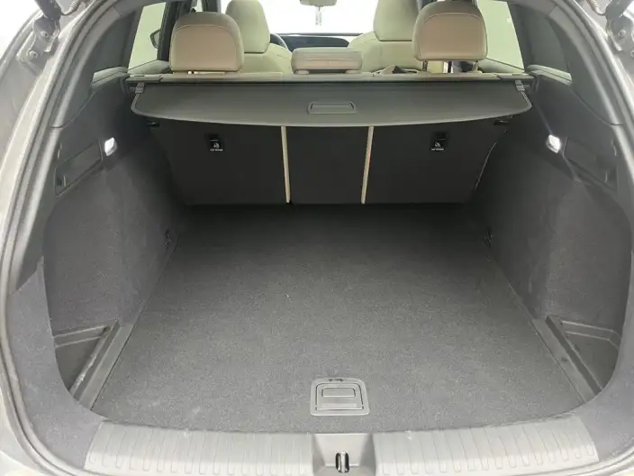 AUDI Q6L e-tron 2026 Model First Edition Pilot Edition – фото 9