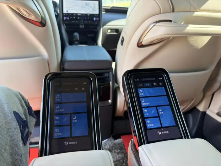 Elfa 2023 Model 2.5L Intelligent Hybrid 4WD Premium – фото 7