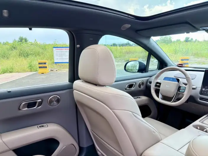 Li Auto i6 2025 Model 2WD Standard Edition – фото 8