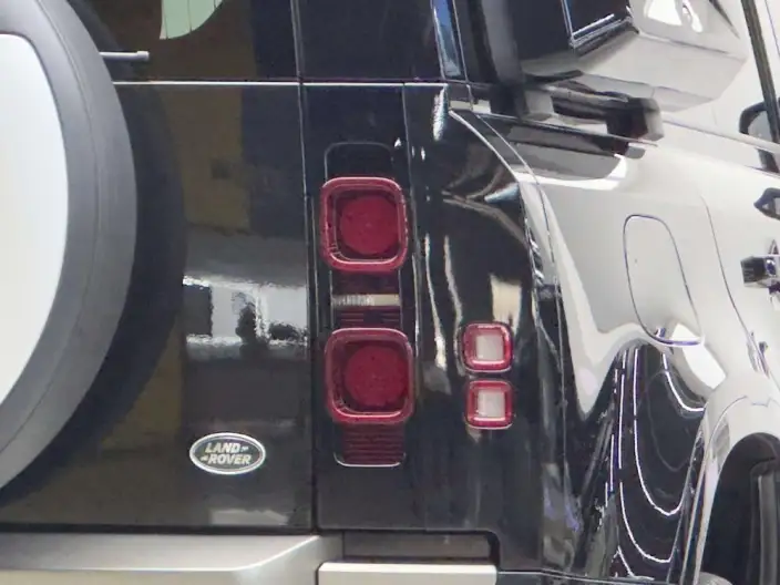 Land Rover Defender 2022 Model 110 P400 X-Dynamic HSE – фото 6