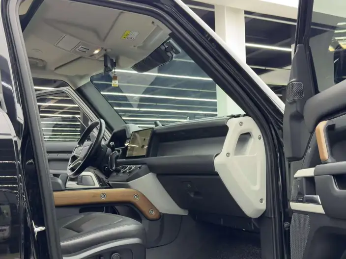 Land Rover Defender 2022 Model 110 P400 X-Dynamic HSE – фото 8