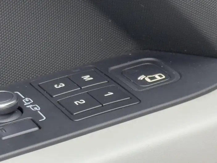 Land Rover Defender 2022 Model 110 P400 X-Dynamic HSE – фото 10