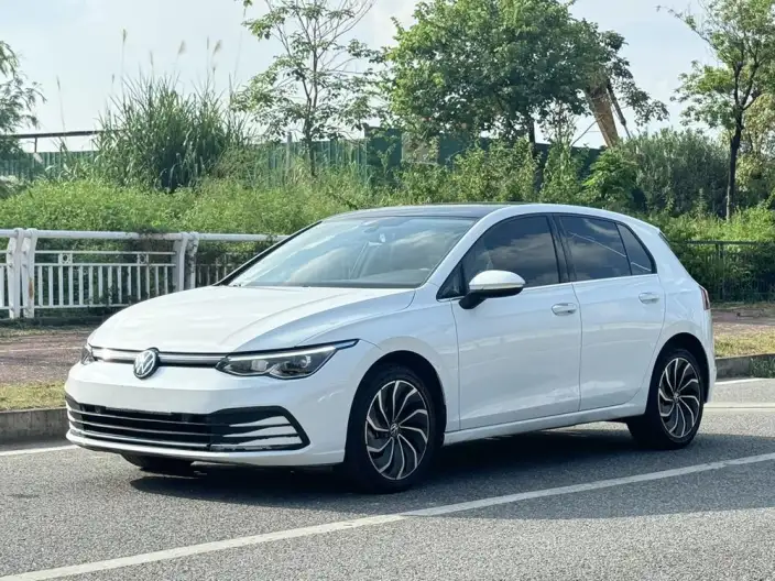 Volkswagen Golf 2023 Model 280TSI DSG Pro – фото 1