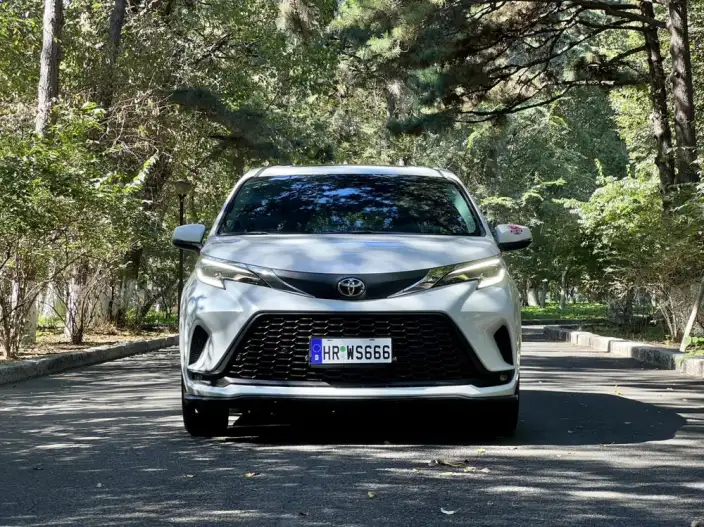 Granvia 2024 Model Intelligent Hybrid 2.5L 2WD Comfort Edition – фото 2