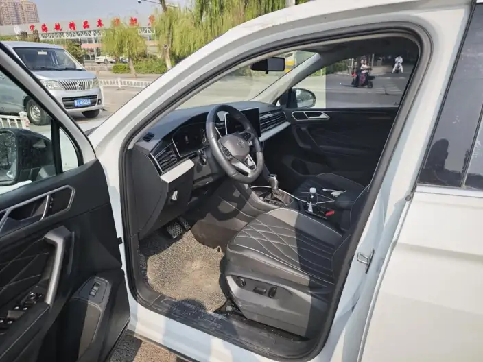 Volkswagen Tiguan L 2024 Model 300TSI 2WD Smart Edition – фото 8