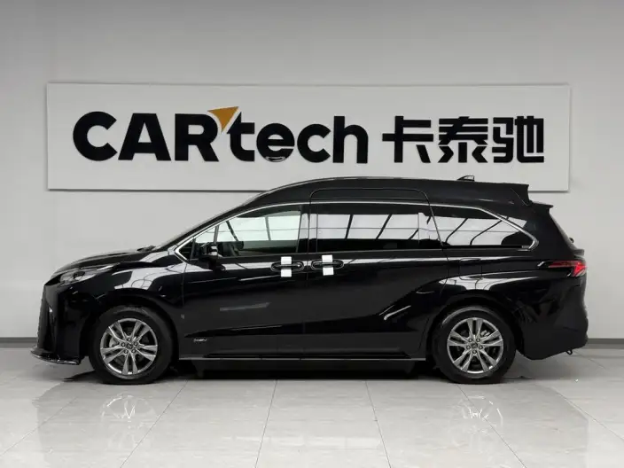 Toyota Sienna 2024 Model Hybrid 2.5L Comfort Edition – фото 3