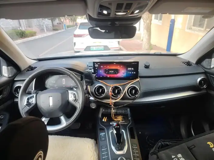 WEY VV6 2021 Model 2.0T 2WD Smart Enjoy + – фото 5
