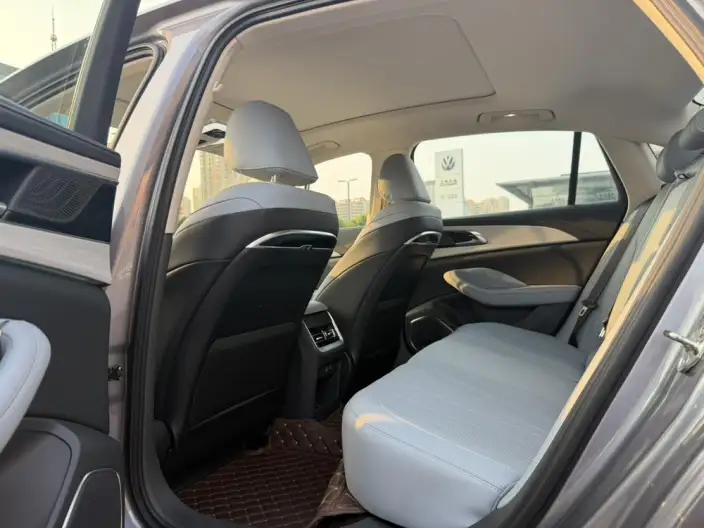 Hongqi H5 PHEV 2025 Model 170 Chao Hybrid Edition – фото 9