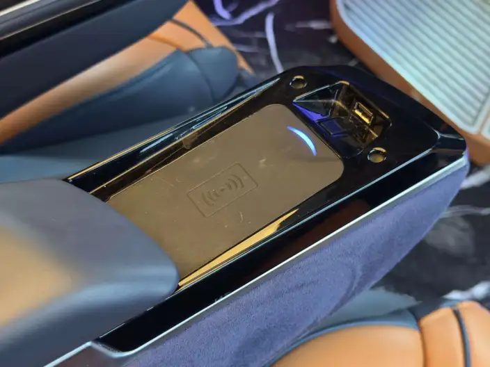 Viano 2023 Model 2.0T Elite Edition 7 seat – фото 10