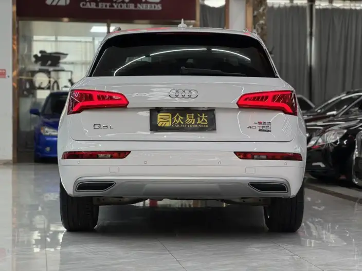 Audi Q5L 2020 Model Facelift 40 TFSI Rong Xiang Enterprising Model – фото 5