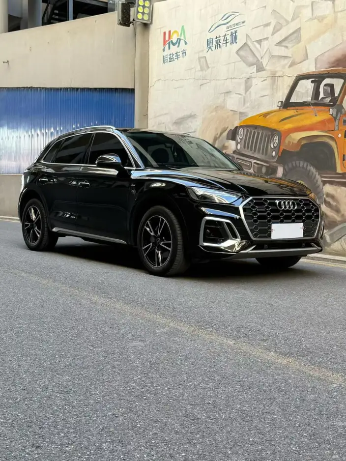 Audi Q5L 2021 Model 40 TFSI Fashion Dynamic Model – фото 2