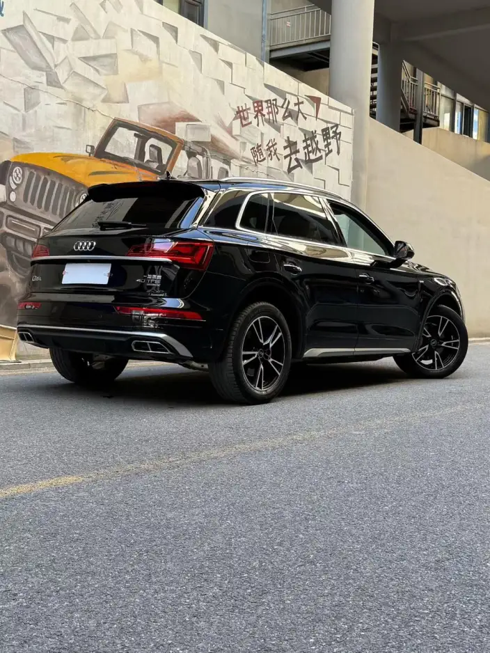 Audi Q5L 2021 Model 40 TFSI Fashion Dynamic Model – фото 3