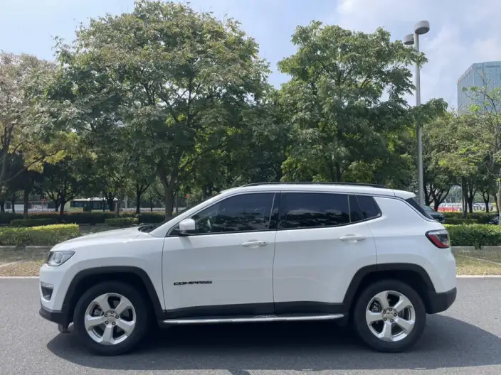 Jeep Compass 2020 Model 220T Elite Edition – фото 4