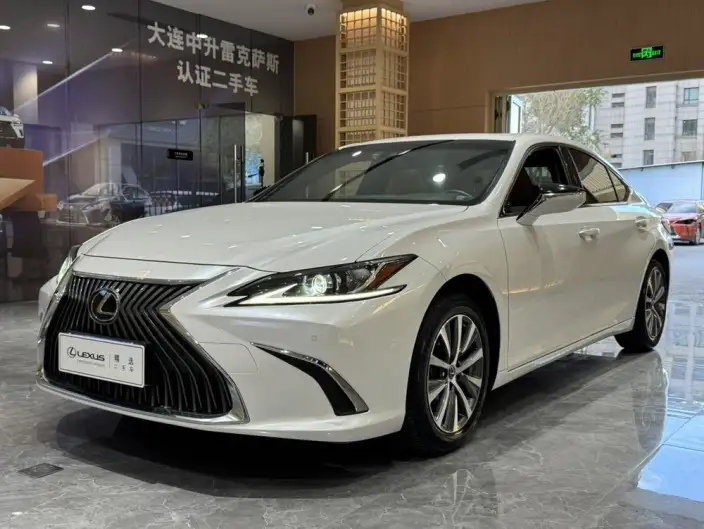 Lexus ES 2020 Model 200 Superior Edition China VI – фото 1