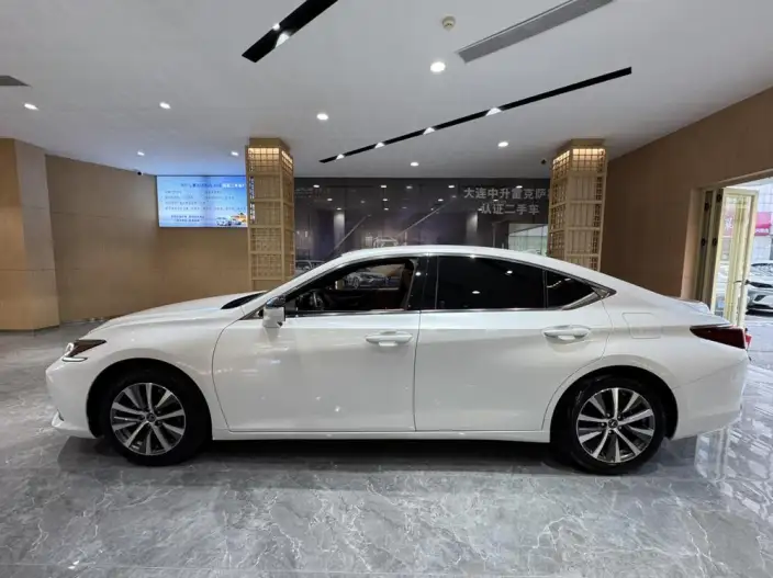 Lexus ES 2020 Model 200 Superior Edition China VI – фото 3