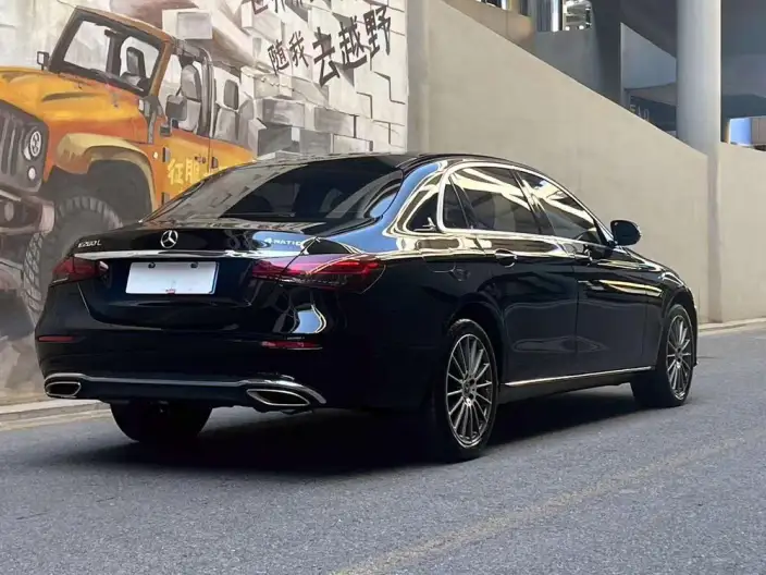 Mercedes-Benz E-Class 2023 Model E 260 L 4MATIC sedan – фото 5