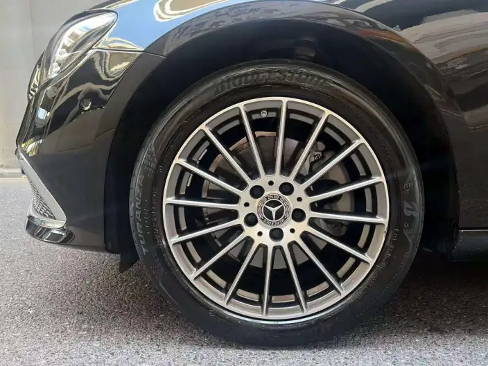 Mercedes-Benz E-Class 2023 Model E 260 L 4MATIC sedan – фото 7