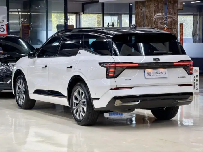Ford Edge 2023 Model Ford Edge L 2.0T EcoBoost E Hybrid 4WD VII seat Supreme Model – фото 4