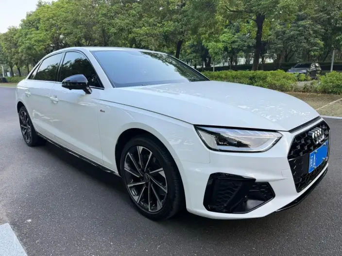 Audi A4 L 2023 Model 40 TFSI Luxury Dynamic Model – фото 3