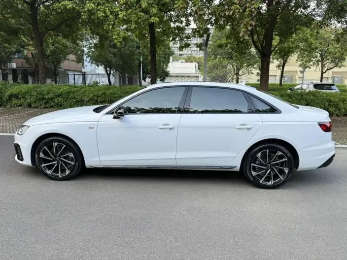 Audi A4 L 2023 Model 40 TFSI Luxury Dynamic Model – фото 4