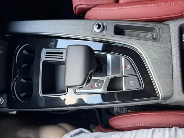 Audi A4 L 2023 Model 40 TFSI Luxury Dynamic Model – фото 9