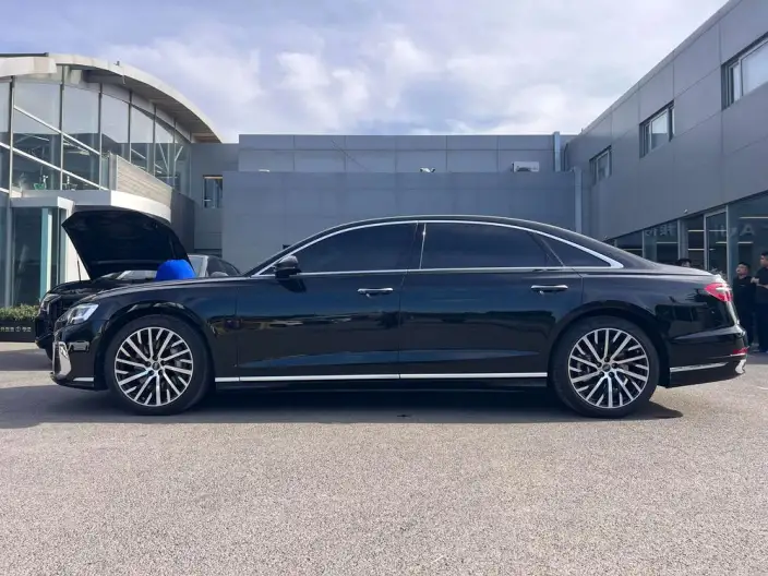 Audi A8 2024 Model A8L 55 TFSI quattro Flagship Model – фото 3