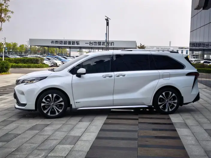 Granvia 2024 Model Intelligent Hybrid 2.5L 2WD Noble PLUS Edition – фото 4