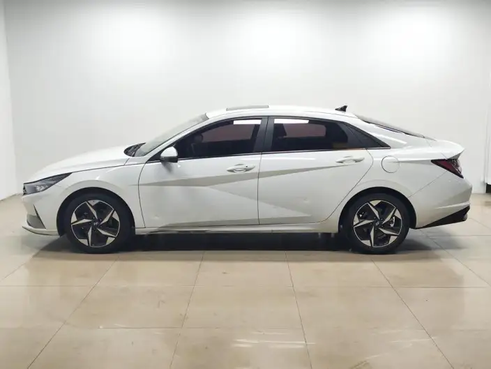 Hyundai Ioniq 2021 Model 1.5L CVT LUX Premium Edition – фото 4