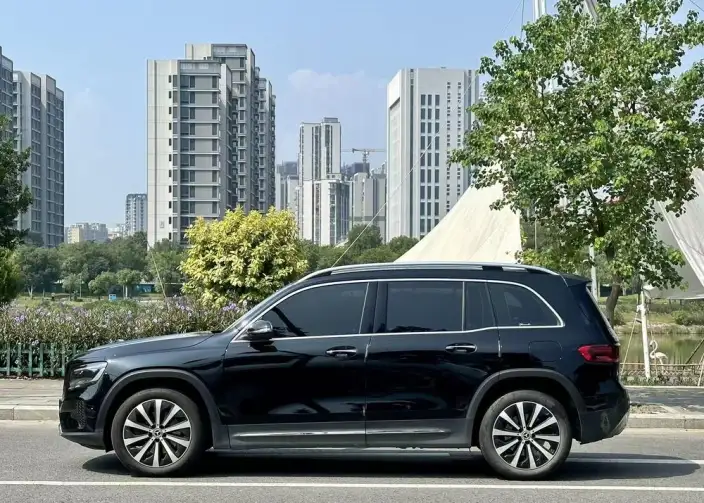 Mercedes-Benz GLB 2024 Model Facelift GLB 220 Fashion Model – фото 3