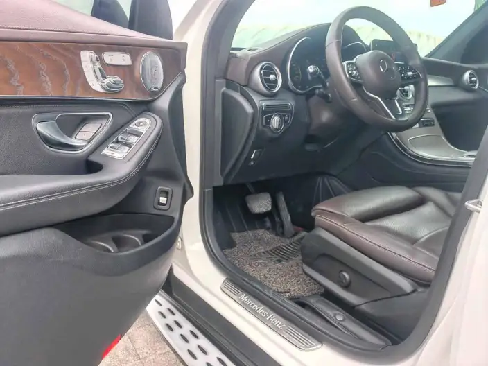 Mercedes-Benz GLC 2020 Model GLC 300 L 4MATIC Dynamic Model – фото 8