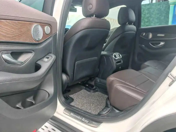 Mercedes-Benz GLC 2020 Model GLC 300 L 4MATIC Dynamic Model – фото 9