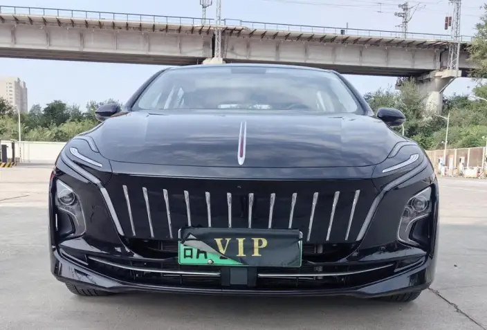 Hongqi E-QM5 2024 Model 450KM Travel Edition 100kW – фото 2