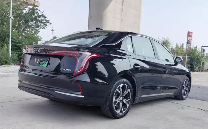 Hongqi E-QM5 2024 Model 450KM Travel Edition 100kW – фото 6