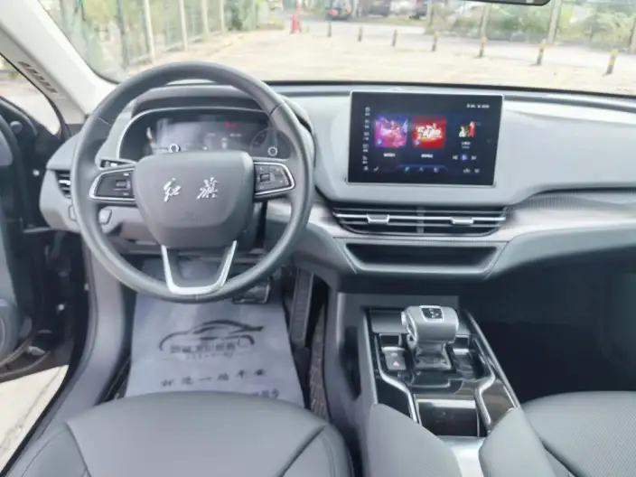 Hongqi E-QM5 2024 Model 450KM Travel Edition 100kW – фото 8