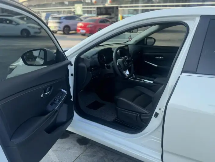 Nissan Sylphy 2022 Model 1.6L XL CVT Yuexiang Edition – фото 8