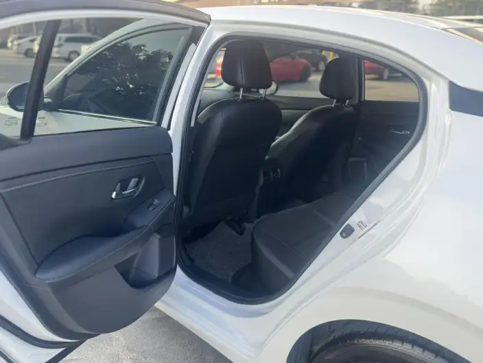 Nissan Sylphy 2022 Model 1.6L XL CVT Yuexiang Edition – фото 9