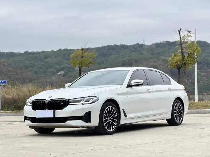 BMW 5 Series 2021 Model Facelift 525Li Luxury Set