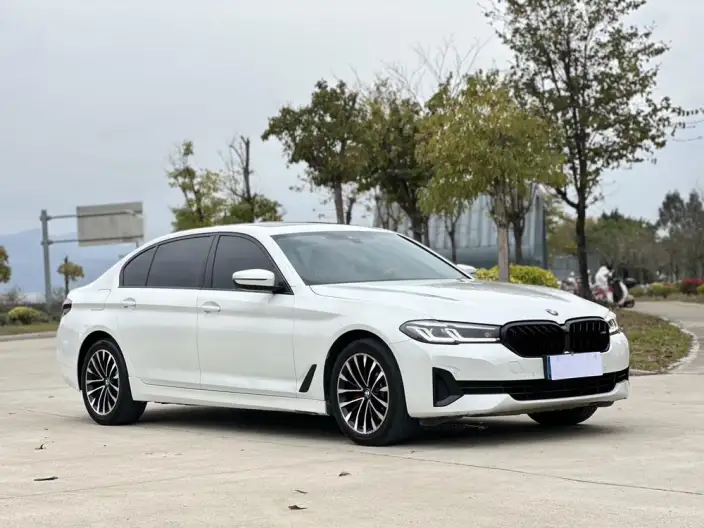 BMW 5 Series 2021 Model Facelift 525Li Luxury Set
