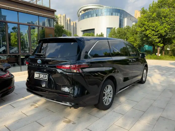 Toyota Sienna 2021 Model 2.5L Hybrid Deluxe Edition – фото 6