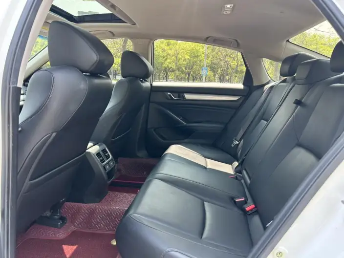 Honda Accord 2022 Model 260TURBO Deluxe Edition – фото 9
