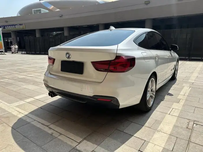 BMW 3 Series Gran Turismo 2020 Model 320i M Sports Set – фото 6