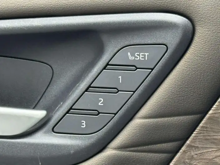 Elfa 2024 Model 2.5L Automatic 4WD 7 seat Parallel Imported – фото 9