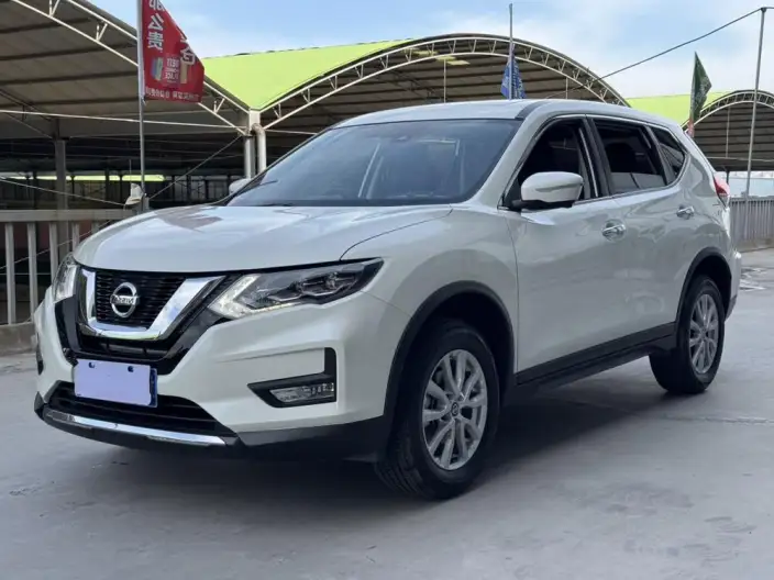 Nissan X-Trail 2023 Model Classic Edition 2.0L 2WD Smart Connect Premium – фото 1