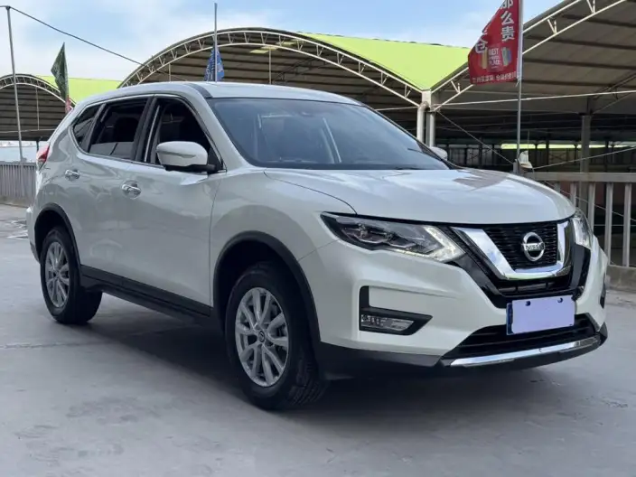 Nissan X-Trail 2023 Model Classic Edition 2.0L 2WD Smart Connect Premium – фото 3