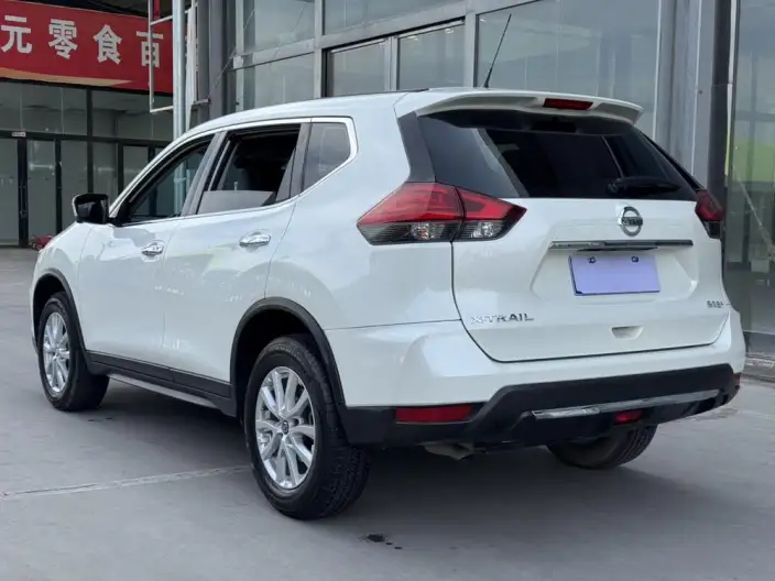 Nissan X-Trail 2023 Model Classic Edition 2.0L 2WD Smart Connect Premium – фото 4