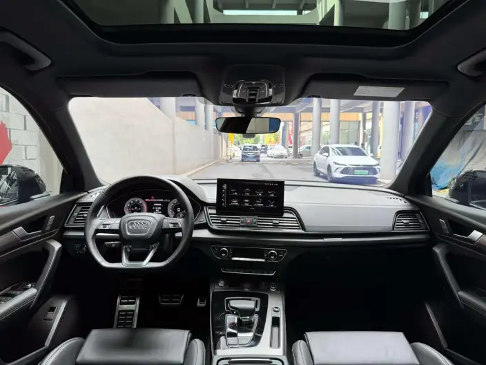 Audi Q5L 2024 Model 40TFSI Luxury Dynamic Model – фото 10