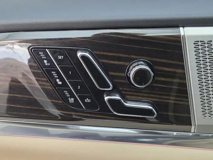 Cadillac XT5 2025 Model 28T 4WD Noble Model – фото 9