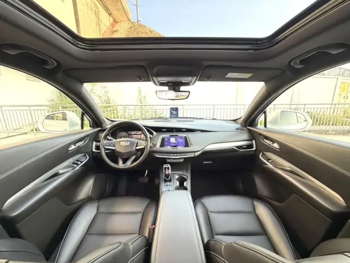 Cadillac XT4 2020 Model 28T 2WD Leading Model – фото 6