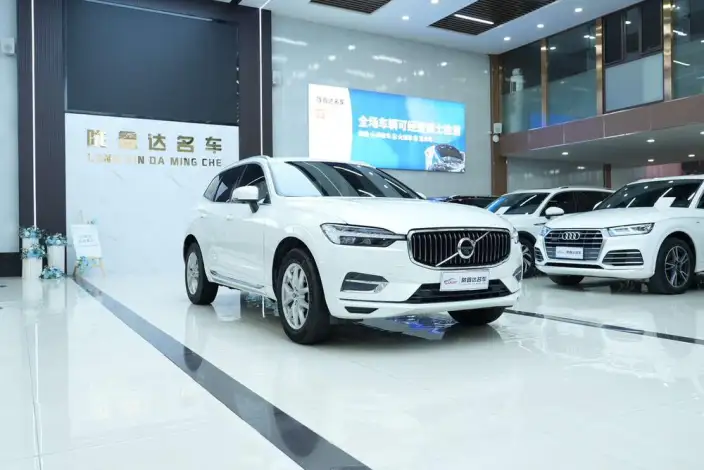 Volvo XC60 2021 Model T5 4WD Smart Range Sports Edition – фото 3